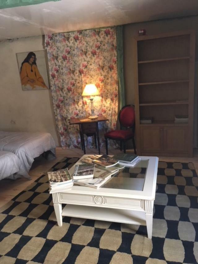 Le Moulin A Huile Bed and Breakfast Vailhourles Εξωτερικό φωτογραφία